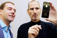 6 l&#227;nh đạo quốc gia n&#224;y cũng l&#224; "fan cứng" của Apple