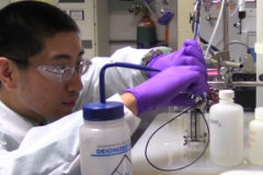 Các nhà khoa học tình cờ phát hiện cách biến chất gây ô nhiễm thành nhiên liệu