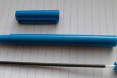 Các thành phần hóa học của mực bút bi xanh