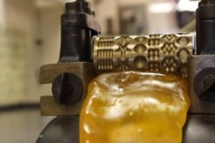 Cận cảnh quá trình làm kẹo thế kỷ 19