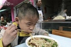 Cậu bé lừa tiền cơm suốt 25 năm và câu chuyện sau khi quay lại gặp chủ quán