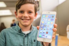 Giới trẻ Mỹ vẫn thích xài iPhone hơn là smartphone Android