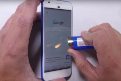 Google Pixel vẫn hoạt động ngon l&#224;nh sau loạt m&#224;n "tra tấn"