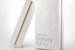 Khui hộp Samsung Galaxy C9 Pro - Màn hình 6 inches, lưng kim loại, pin 4000mAh