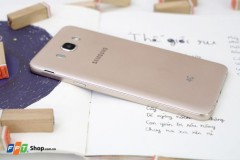 Sau Galaxy J3 đến lượt Galaxy J7 2017 xuất hiện