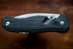 Trên tay dụng cụ bỏ túi Leatherman Crater C33T: Làm bằng thép 420HC sắc bén