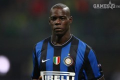 Từng một thời tung hoành ngang dọc, giờ tiền đạo này bị quên lãng trong FIFA 17