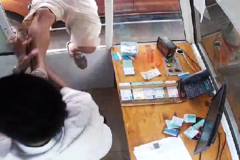 Đình chỉ cán bộ kiểm lâm hành hung nhân viên trạm thu phí BOT