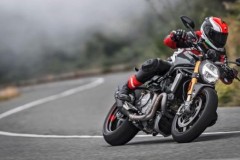 "Quái vật" Ducati Monster 1200 2017 ra mắt, giá từ 321 triệu Đồng