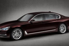 BMW M760Li xDrive 2017 có giá từ 419.000 USD