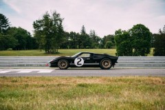 Xe đua cổ Ford GT40 được "hồi xuân" hoàn hảo