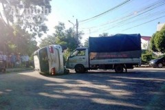 Ô tô đối đầu xe tải, tài xế thoát chết