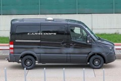 [VIDEO] Lộ clip "nóng" của Mercedes-Benz Sprinter thế hệ mới