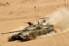 Căng thẳng với Pakistan, Ấn Độ mua vội 64 xe tăng T-90MS từ Nga
