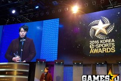 [LMHT] HLV Trưởng của SKT đặt tên hai cô con gái sinh đôi là Lulu và Poppy