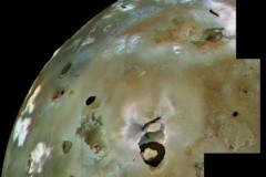 Bằng chứng núi lửa đang "làm loạn" mặt trăng Io của sao Mộc