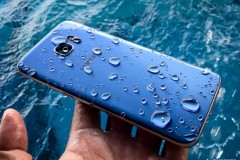 Bộ ảnh đi bơi cùng Samsung Galaxy S7 Edge Blue Coral