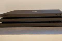 Bộ đôi máy chơi game Play Station mới sắp về Việt Nam