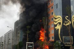 Clip cảnh sát PCCC hướng dẫn kỹ năng thoát nạn tại quán bar, karaoke