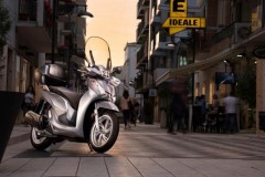 Diện kiến Honda SH300i 2017 với màu sắc mới