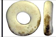 Đồ trang sức 50.000 năm tuổi làm từ vỏ trứng đà điểu