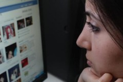 Dùng Facebook giúp bạn sống lâu hơn?