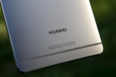 Huawei P10 tiếp tục xuất hiện với màu đen bóng, camera kép