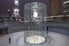 iPhone sẽ sụt giảm doanh số trầm trọng nếu Trump &#225;p thuế