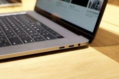 Vì sao Macbook Pro 2016 loại bỏ khe cắm thẻ SD