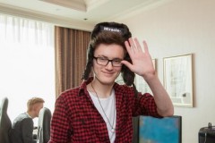 Miracle nâng cao chiếc cúp vô địch DreamLeague