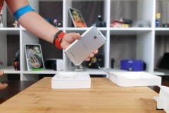 Mở hộp HTC Bolt: Khung vỏ nh&#244;m, camera 16MP c&#243; OIS