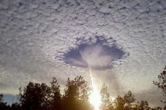 Nguyên nhân hình thành lỗ mây