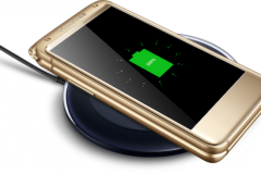 Samsung ra mắt smartphone nắp gập giá cao gấp 3 lần iPhone