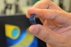 Siêu pin sạc vài giây sử dụng được cả tuần sắp thành thực