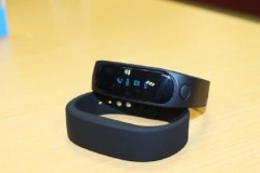 Smartband kém chất lượng bán tràn lan
