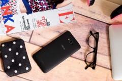 Smartphone Asus pin cực “tr&#226;u”, m&#224;n h&#236;nh 5.5 inch hạ gi&#225;