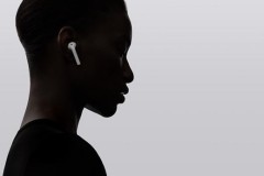 Tai nghe AirPods của Apple sẽ l&#234;n kệ v&#224;o th&#225;ng 12