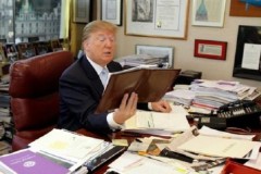 Tổng thống Mỹ Donald Trump chưa từng sử dụng máy tính?