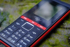 Tr&#234;n tay bộ 3 điện thoại Itel: 2 camera, gi&#225; chỉ từ 250.000