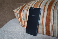 Trên tay OPPO F1s bản đen mờ giới hạn tại Việt Nam: rất đẹp và độc