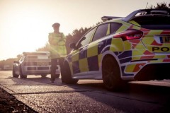 Cảnh sát Anh thử đọ Focus RS với "biểu tượng" Ford RS200