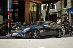"Tóm gọn" Mercedes-Benz SL 63 AMG của đại gia ngành Y tế dạo phố cuối tuần