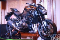 Naked bike tầm trung Kawasaki Z900 hay "kẻ thay thế" Z800 ra mắt Đông Nam Á