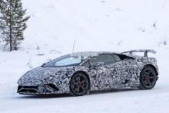 Soi la zăng thiết kế mới của Huracan Superleggera 2018 trên đường thử