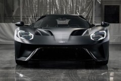 Ford GT bản đường phố đầu tiên lăn bánh khỏi dây chuyền sản xuất