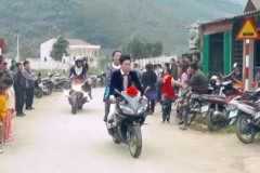 Dàn mô tô "khủng" tham gia rước dâu của người dân tộc H’Mông