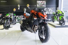Xem thêm ảnh mẫu naked-bike Kawasaki Z1000 2017