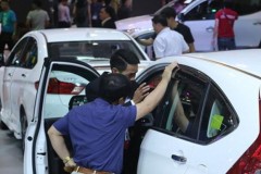 1/1/2017: Đồng loạt giảm giá nhiều loại ô tô