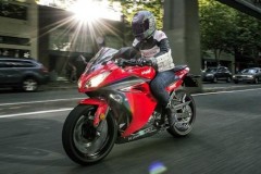 Kawasaki Ninja 300 2017 trình làng, giá từ 4.999 USD