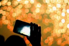 3 smartphone tầm 4 triệu, gi&#250;p live video r&#245; n&#233;t từ Facebook